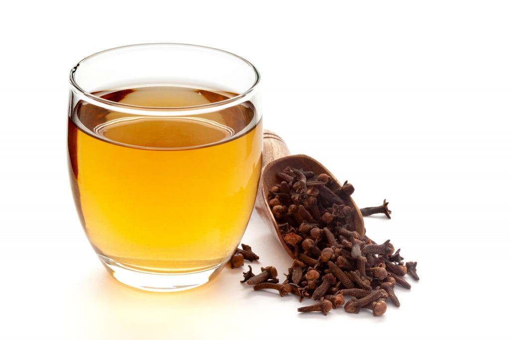 Zayıflatan metabolizma hızlandıran Karanfil çayı